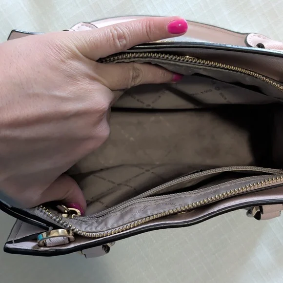 Michael Kors Satchel/Crossbody Bag - Picture 7 of 9